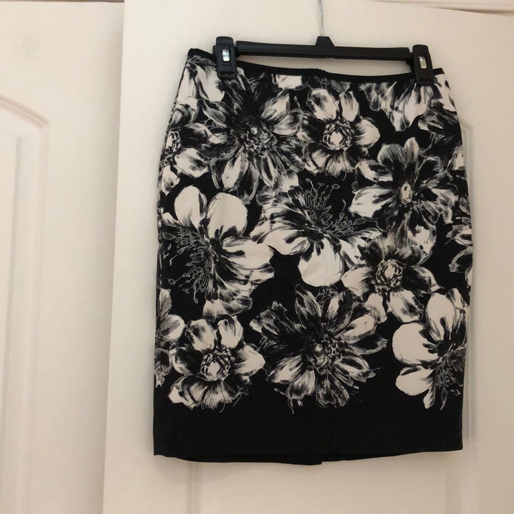 Ann Taylor summer skirt. NWOT